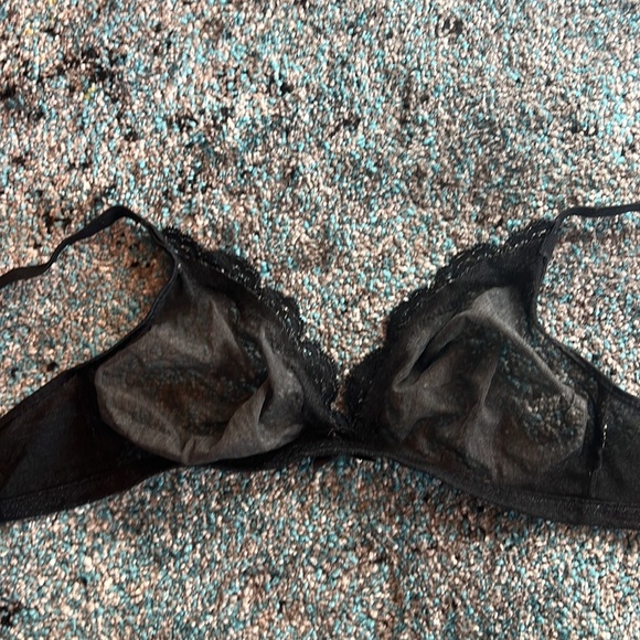 Vintage Black Sheer Lace Pearl Bow Bra - Picture 5 of 10